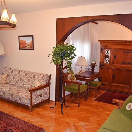 Belvarosi Classic Apartman 85 Square Meters Szombathely Ngoại thất bức ảnh