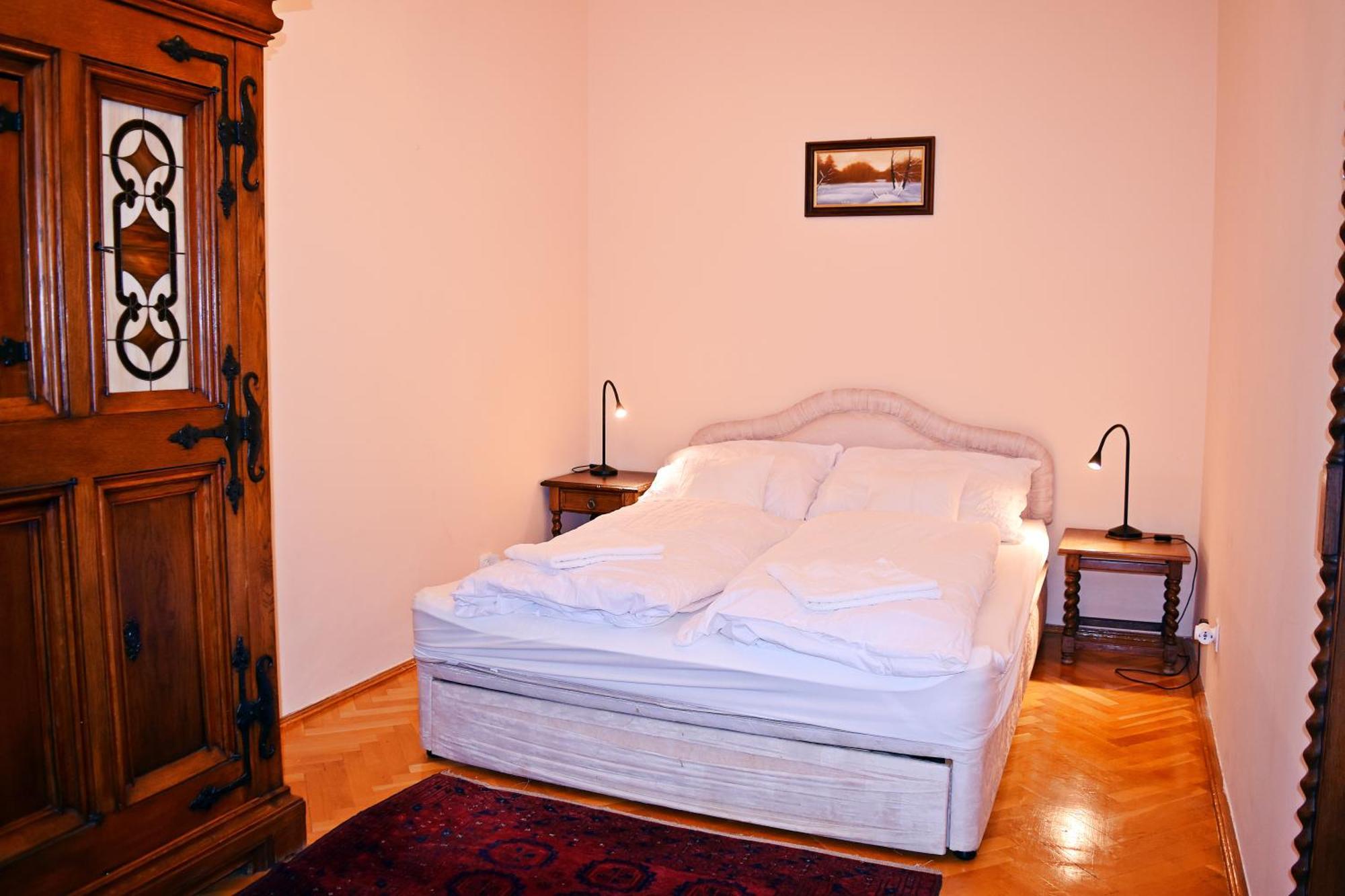Belvarosi Classic Apartman 85 Square Meters Szombathely Ngoại thất bức ảnh
